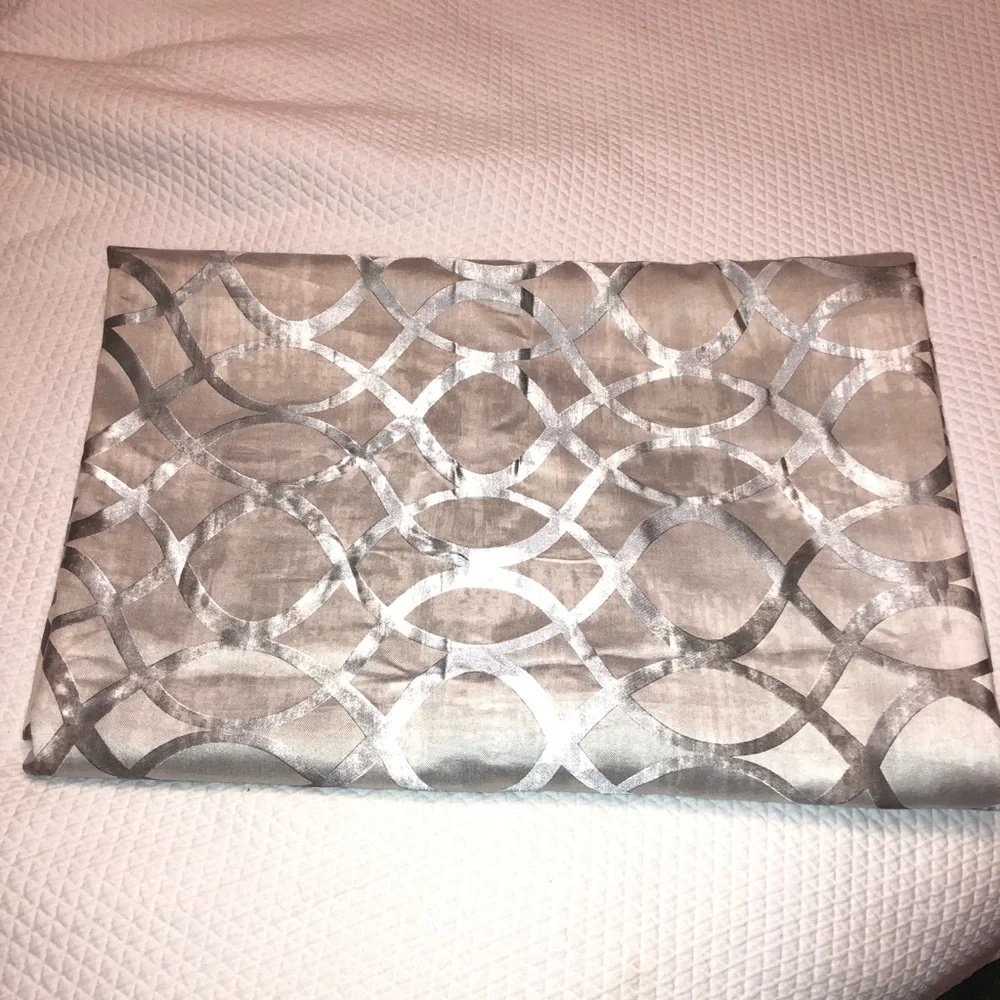 NWOT Hotel Collection, Helix Collection Duvet Cover Full/Queen